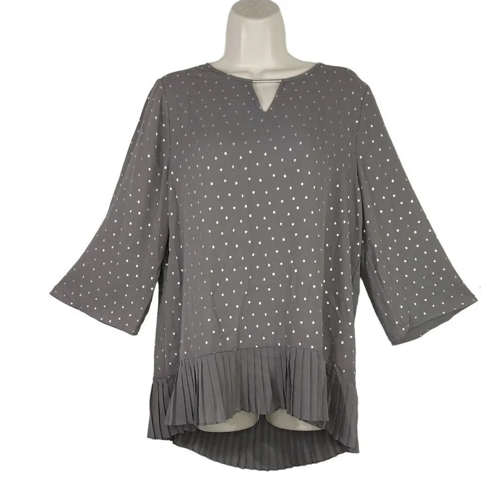 Cato Tunic Top Women Size M Grey Silver Metallic Keyhole Pleated Hem 3/4 Sleeve